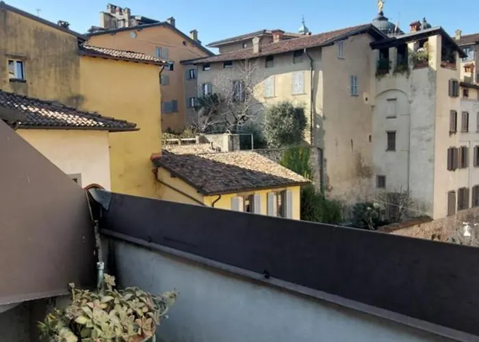 Funicolare アパート