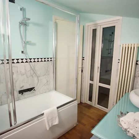 Funicolare Apartment *
